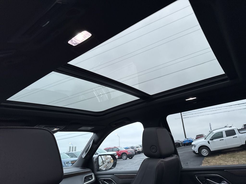 2023 Chevrolet Suburban 4WD High Country