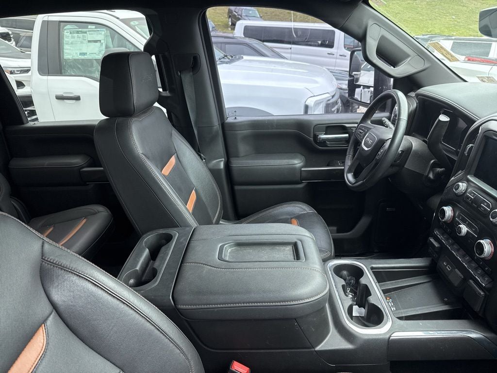2022 GMC Sierra 2500HD 4WD Crew Cab Standard Bed AT4