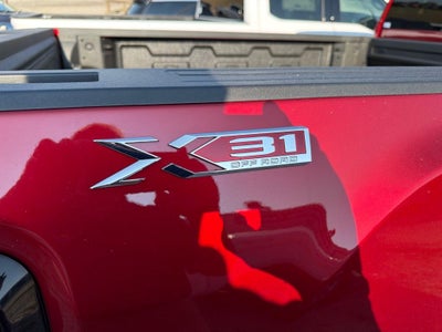 2026 GMC Sierra 2500 HD Crew Cab, Standard Bed, SLT, 4WD