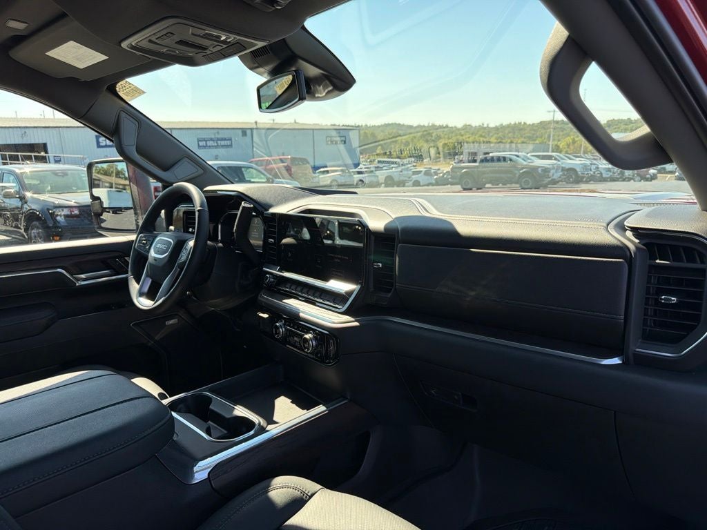 2026 GMC Sierra 2500 HD Crew Cab, Standard Bed, SLT, 4WD