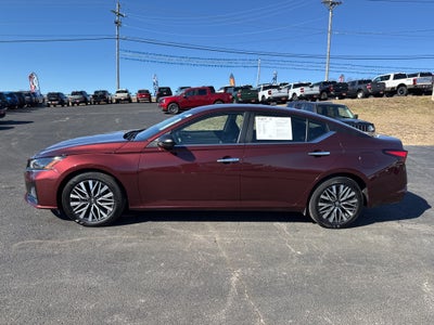 2025 Nissan Altima SV FWD