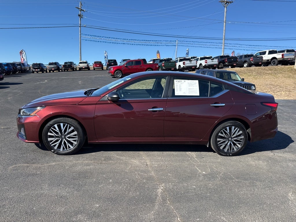 2025 Nissan Altima SV FWD