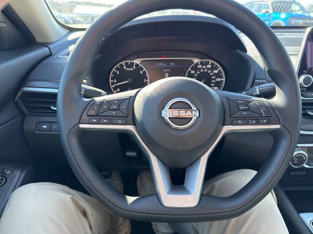 2025 Nissan Altima SV FWD