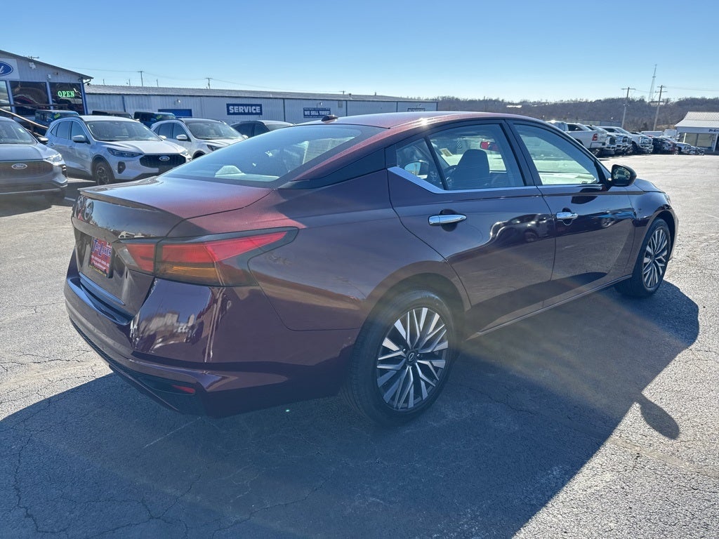 2025 Nissan Altima SV FWD