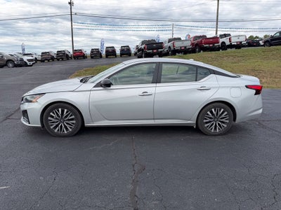 2025 Nissan Altima SV FWD