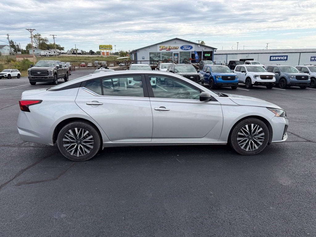 2025 Nissan Altima SV FWD