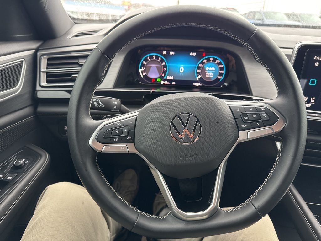 2025 Volkswagen Atlas Cross Sport 2.0T SE w/Technology