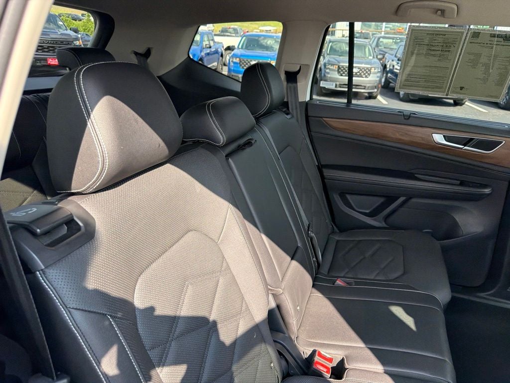 2025 Volkswagen Atlas 2.0T SE w/Technology
