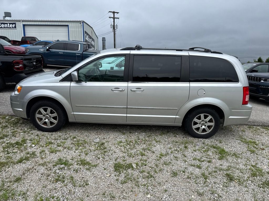 2010 Chrysler Town & Country Touring