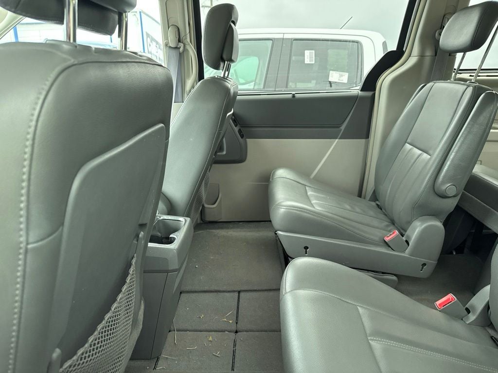 2010 Chrysler Town & Country Touring