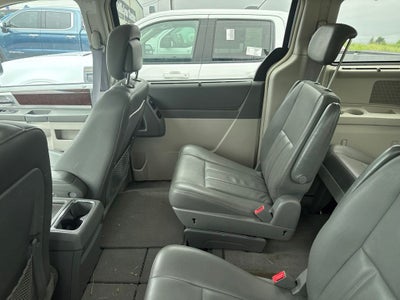 2010 Chrysler Town & Country Touring
