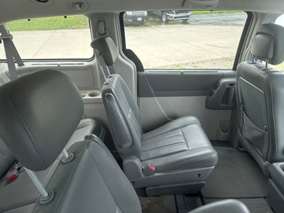 2010 Chrysler Town & Country Touring