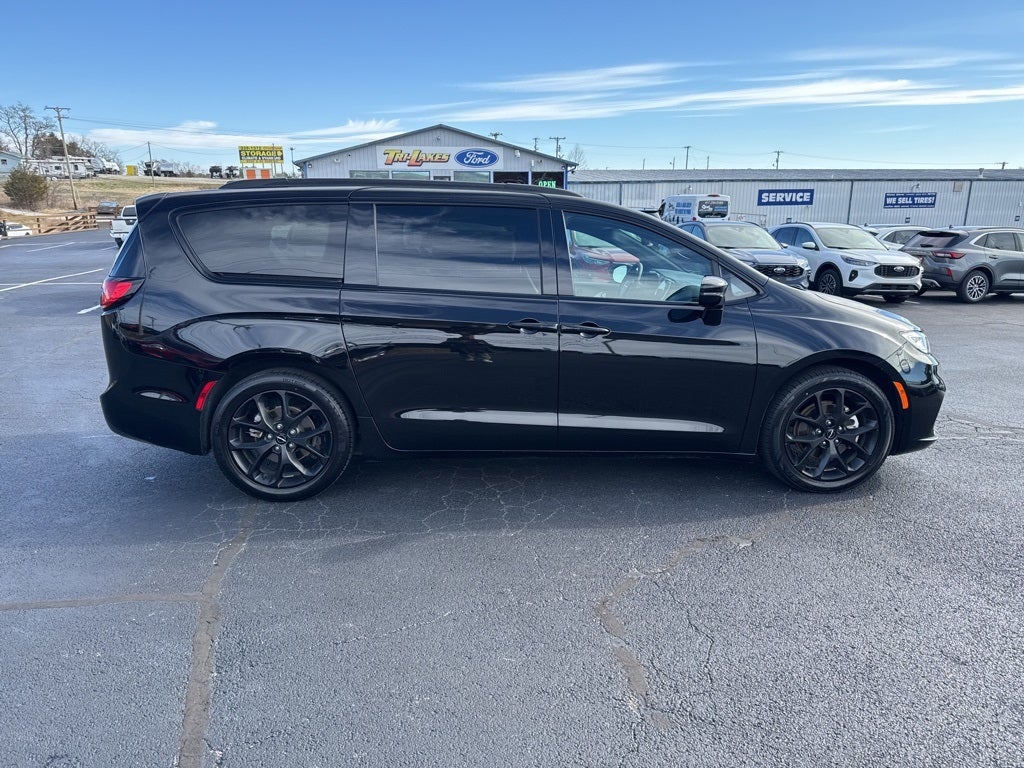 2025 Chrysler Pacifica Limited