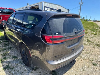 2021 Chrysler Pacifica Touring L AWD