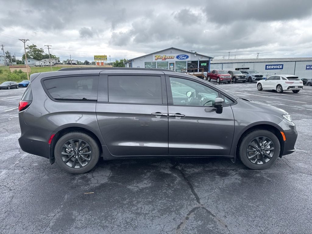 2021 Chrysler Pacifica Touring L AWD