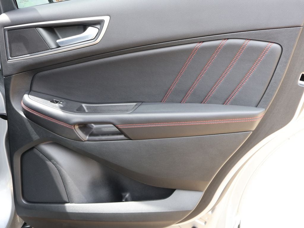 2022 Ford Edge ST Line