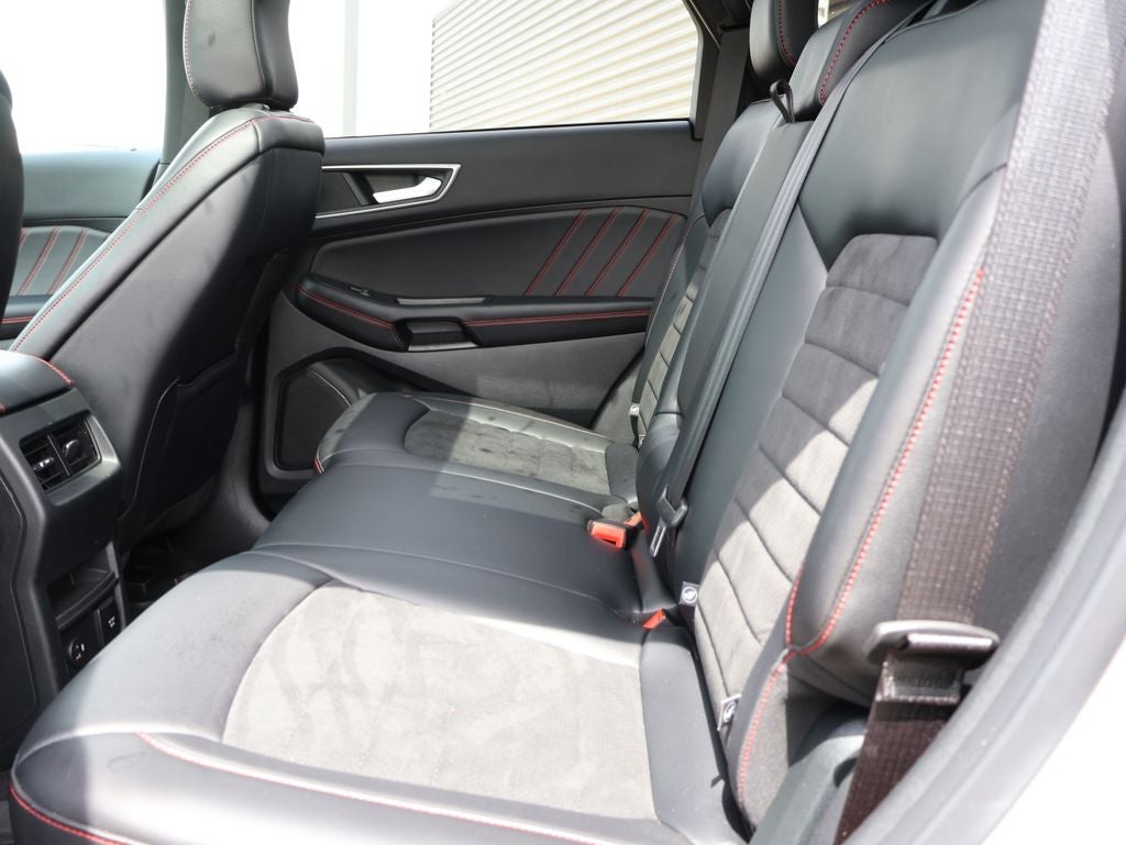 2022 Ford Edge ST Line