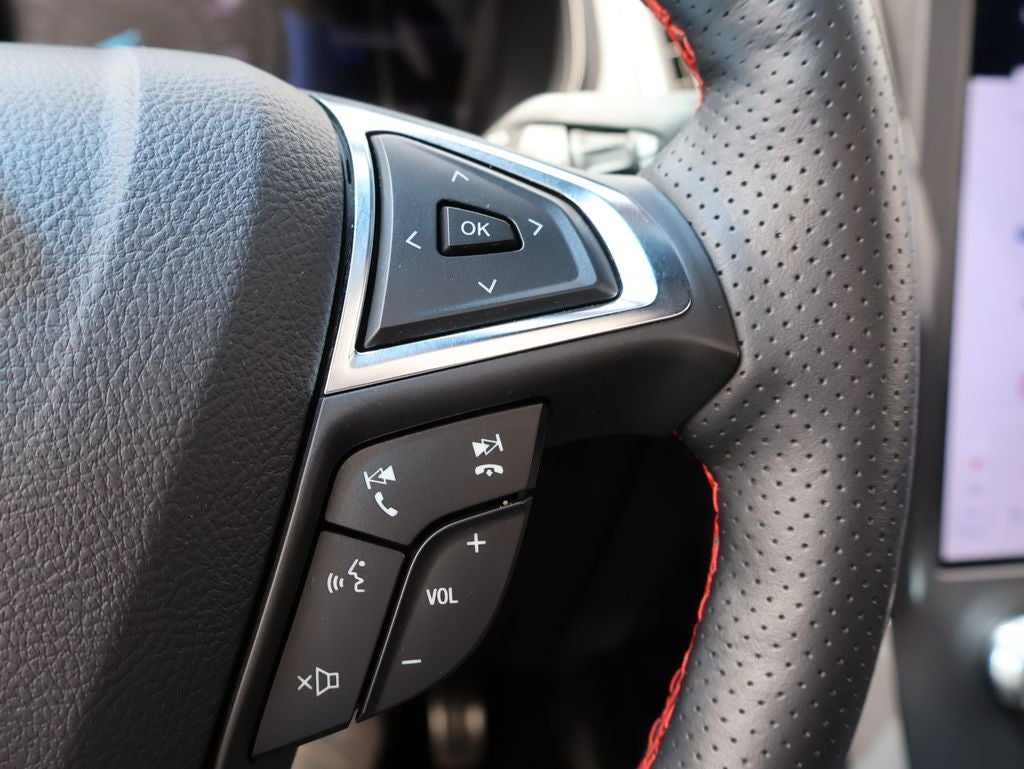 2022 Ford Edge ST Line