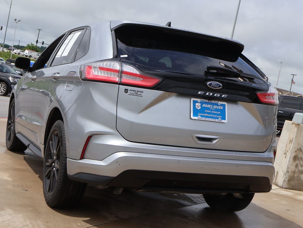 2022 Ford Edge ST Line