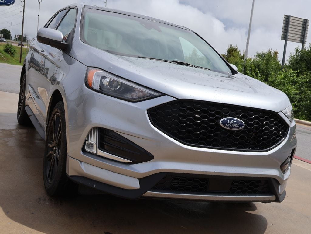 2022 Ford Edge ST Line