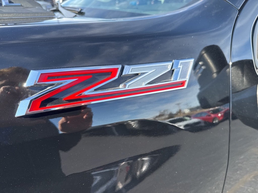 2024 Chevrolet Silverado 2500HD 4WD Crew Cab Standard Bed Custom