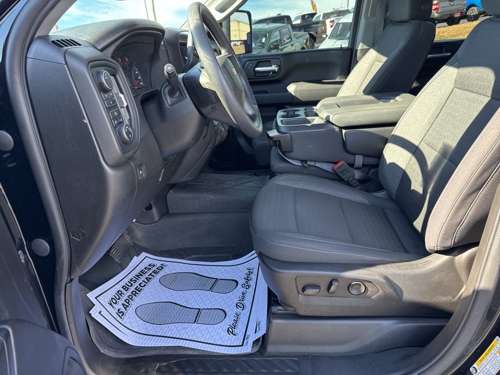 2024 Chevrolet Silverado 2500HD 4WD Crew Cab Standard Bed Custom