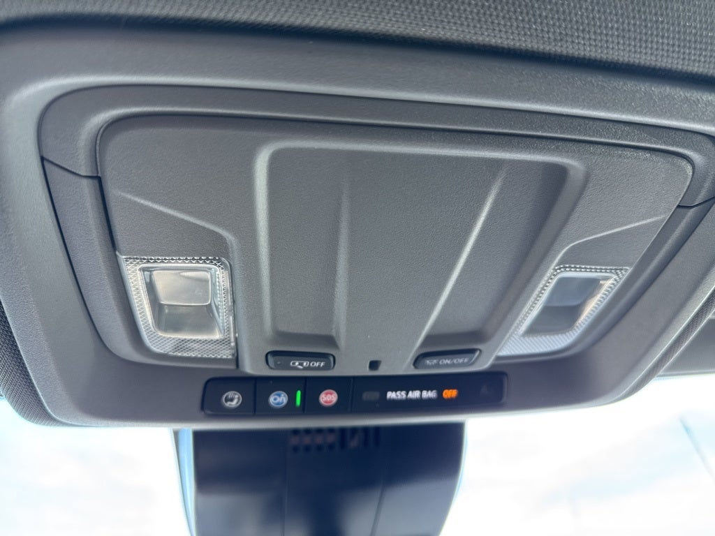 2024 Chevrolet Silverado 2500HD 4WD Crew Cab Standard Bed Custom