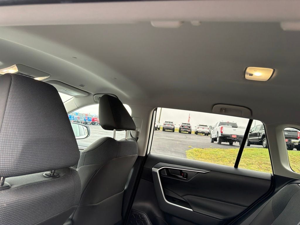 2025 Toyota RAV4 LE