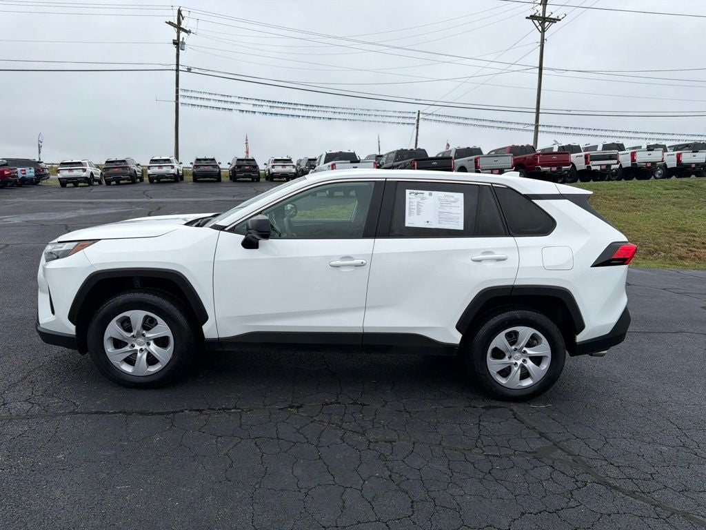 2025 Toyota RAV4 LE