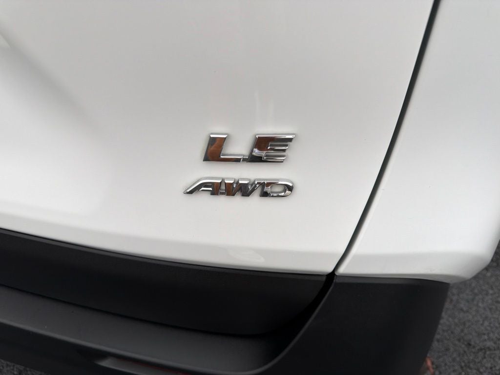 2025 Toyota RAV4 LE