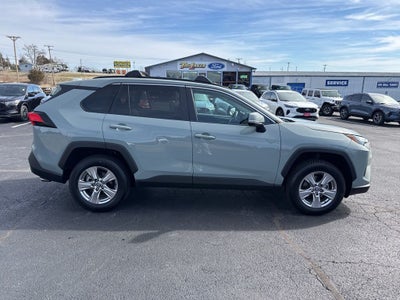 2022 Toyota RAV4 XLE