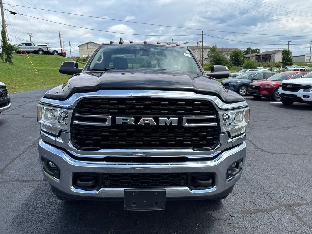 2022 RAM 3500 Big Horn Regular Cab 4x4 8' Box