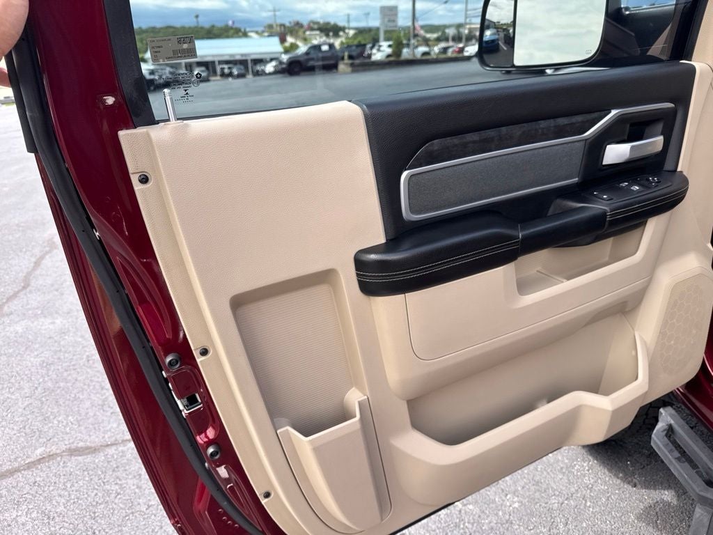 2022 RAM 3500 Big Horn Regular Cab 4x4 8' Box