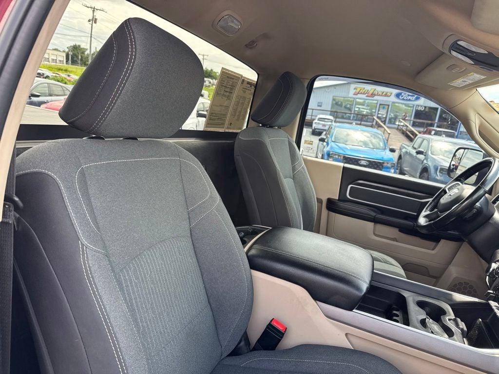 2022 RAM 3500 Big Horn Regular Cab 4x4 8' Box