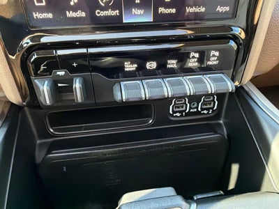2022 RAM 3500 Laramie Crew Cab 4x4 8' Box