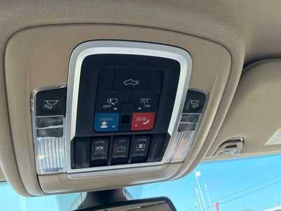 2022 RAM 3500 Laramie Crew Cab 4x4 8' Box