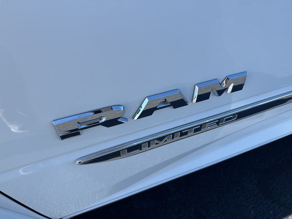 2025 RAM 2500 Limited Crew Cab 4x4 6'4' Box