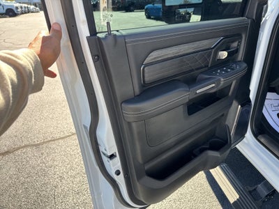 2025 RAM 2500 Limited Crew Cab 4x4 6'4' Box