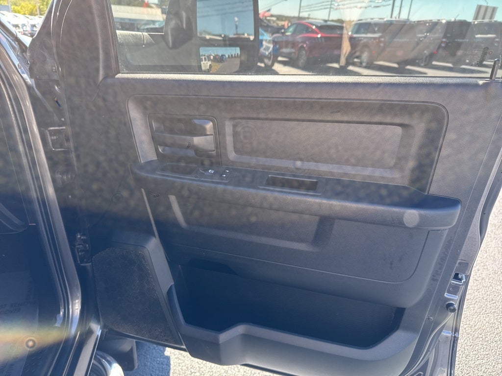 2024 RAM 3500 Tradesman Crew Cab 4x4 8' Box