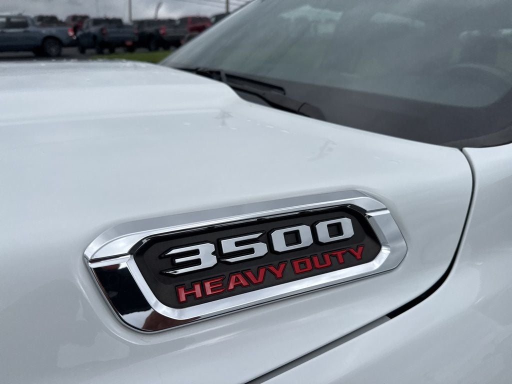 2024 RAM 3500 Big Horn Crew Cab 4x4 8' Box