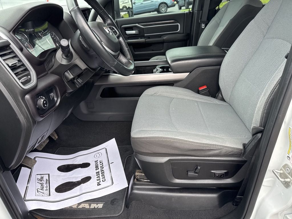 2024 RAM 3500 Big Horn Crew Cab 4x4 8' Box