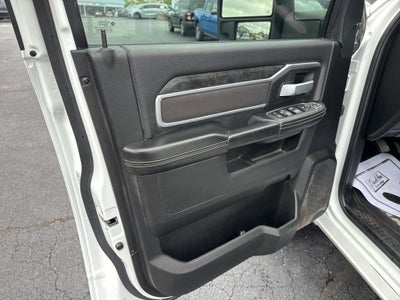 2024 RAM 3500 Big Horn Crew Cab 4x4 8' Box