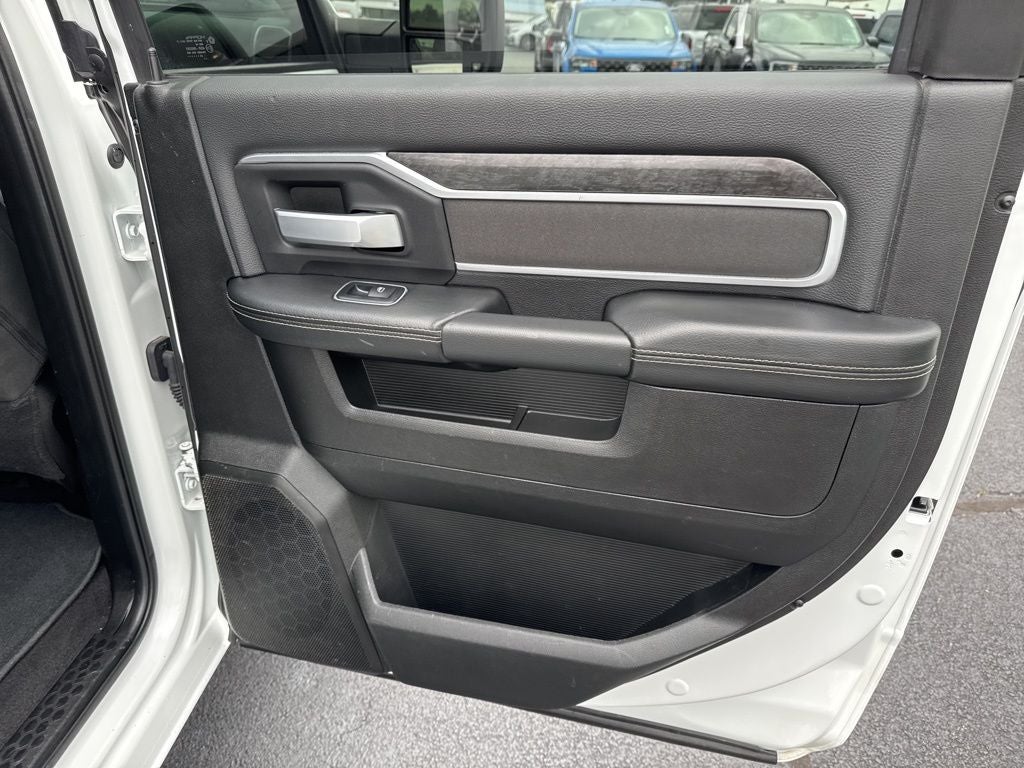 2024 RAM 3500 Big Horn Crew Cab 4x4 8' Box