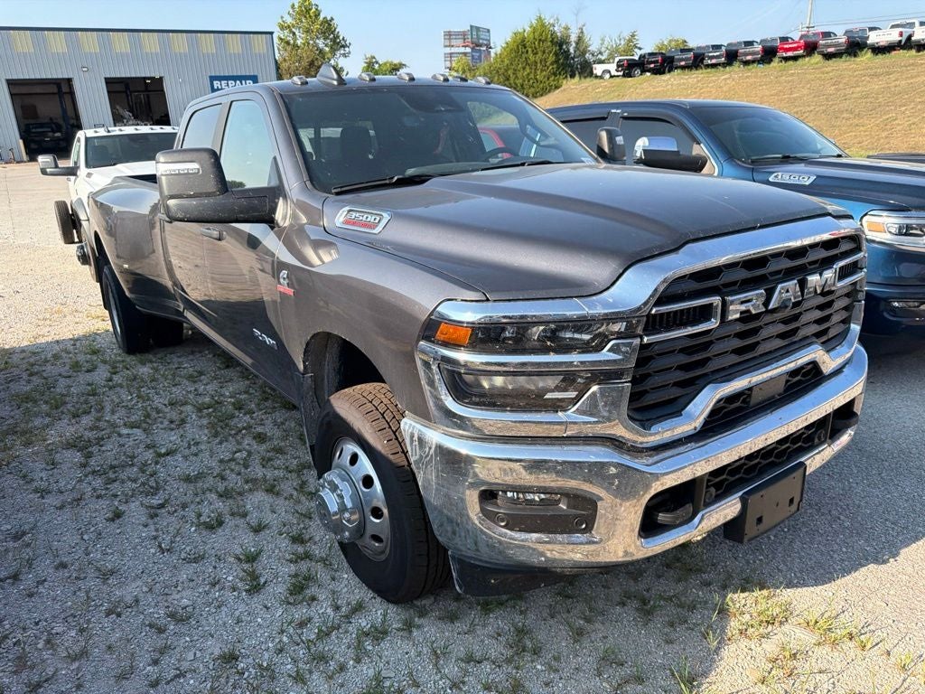 2025 RAM 3500 Big Horn Crew Cab 4x4 8' Box