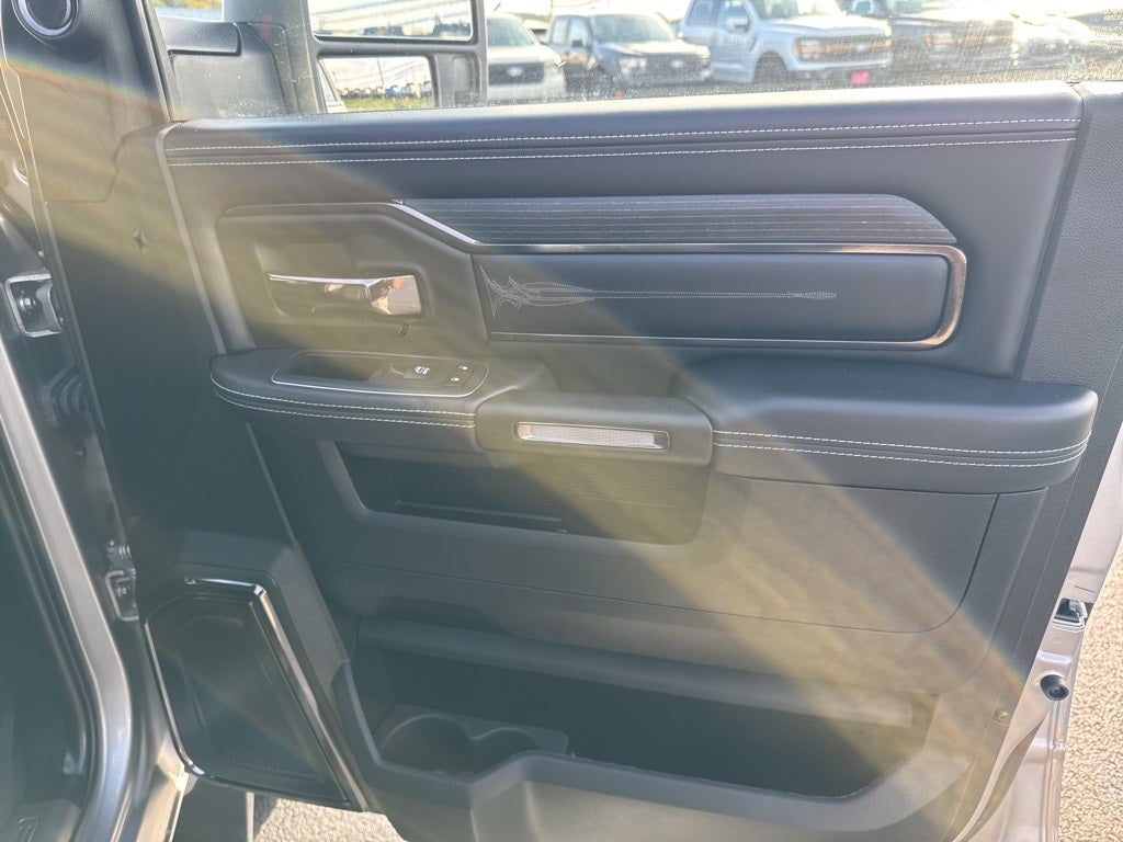 2024 RAM 3500 Limited Mega Cab 4x4 6'4' Box