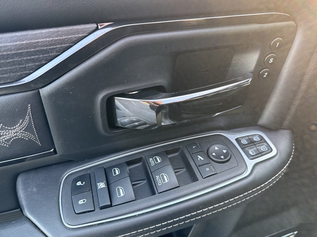 2024 RAM 3500 Limited Mega Cab 4x4 6'4' Box