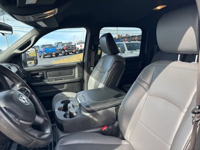 2024 RAM 2500 Tradesman Crew Cab 4x4 6'4' Box