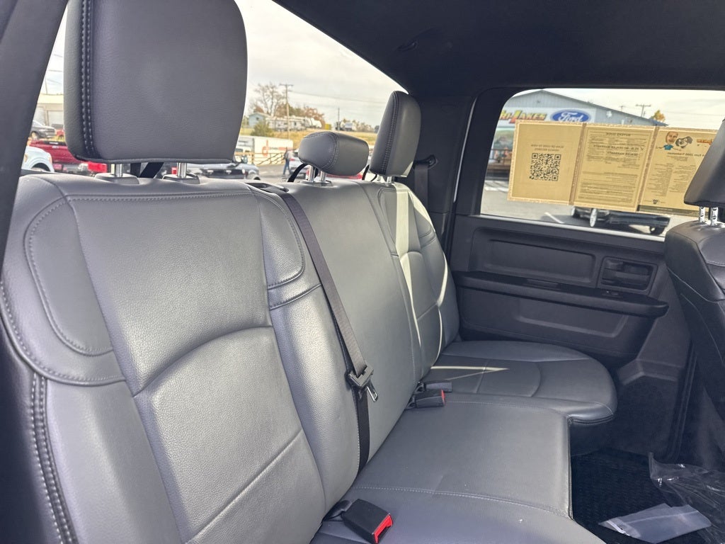 2024 RAM 2500 Tradesman Crew Cab 4x4 6'4' Box