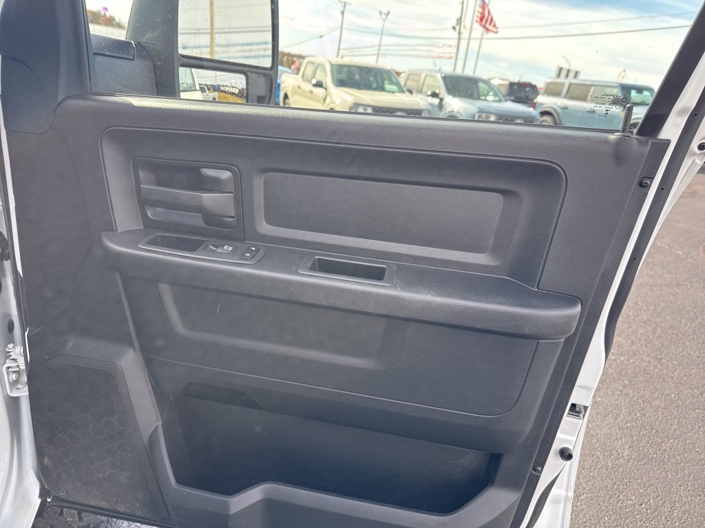 2024 RAM 2500 Tradesman Crew Cab 4x4 6'4' Box