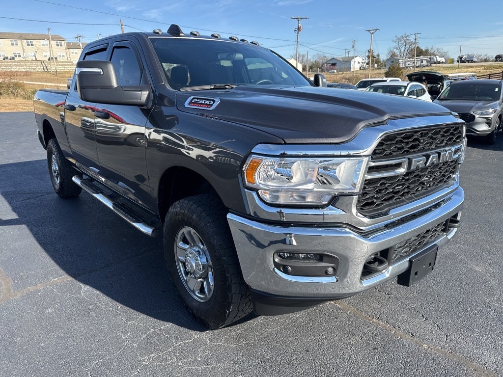 2024 RAM 2500 Tradesman Crew Cab 4x4 6'4' Box